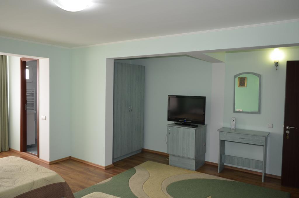 Casa Alba Hotel Ramnicu Valcea Luaran gambar