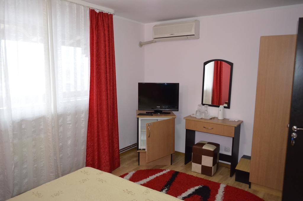 Casa Alba Hotel Ramnicu Valcea Luaran gambar