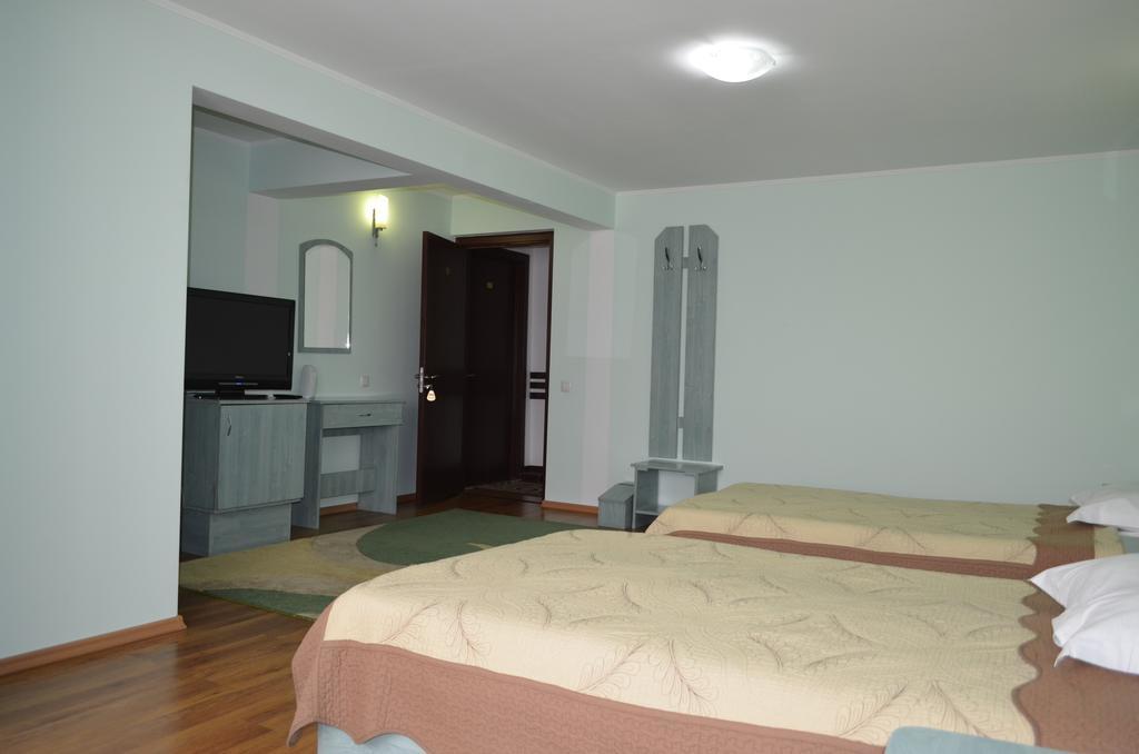 Casa Alba Hotel Ramnicu Valcea Luaran gambar