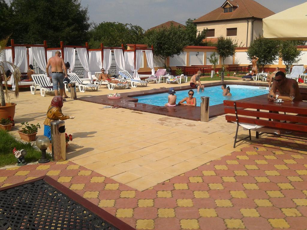 Casa Alba Hotel Ramnicu Valcea Luaran gambar